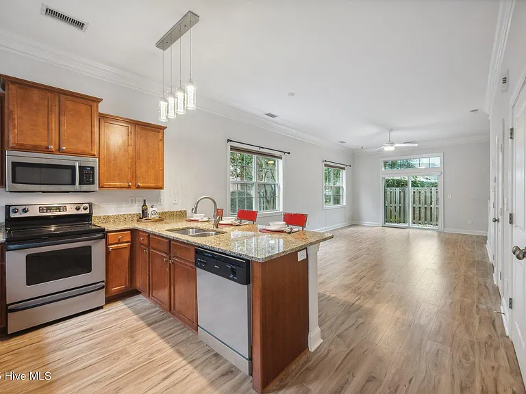 5147 Exton Park Loop — Photo 8
