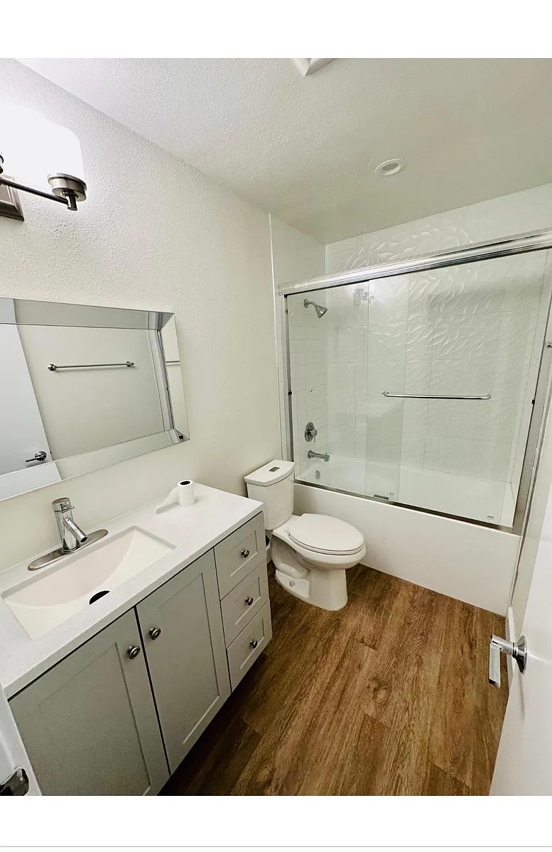 Building Photo - 1060 Olive Ave #13