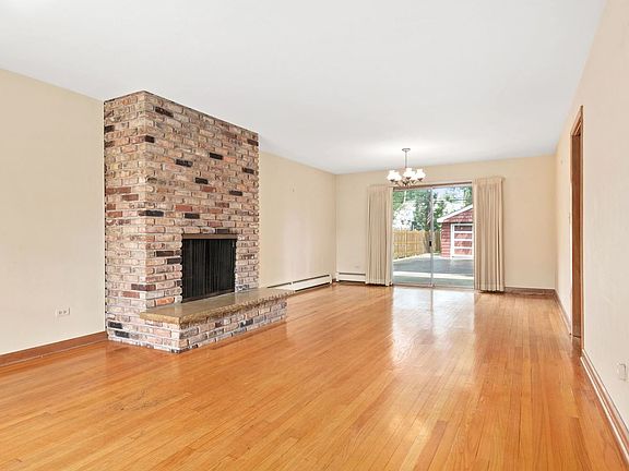 3rd image of 447 S Arlington Ave