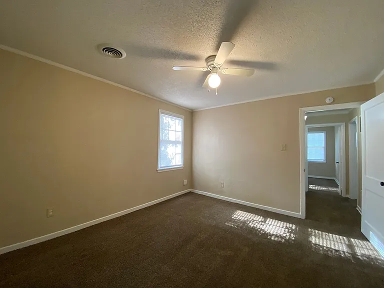1104 Chatwood St — Photo 12