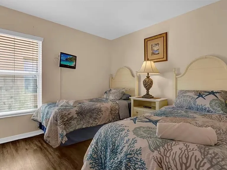 1438 Solana Cir — Photo 13