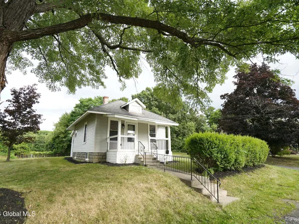 2102 Lenox Road, Schenectady, NY 12308