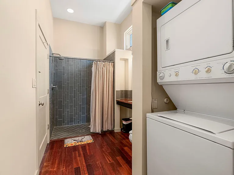 4015 Guadalupe St #A — Photo 13