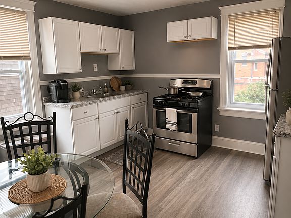 5th image of 19 Cloverhill Pl