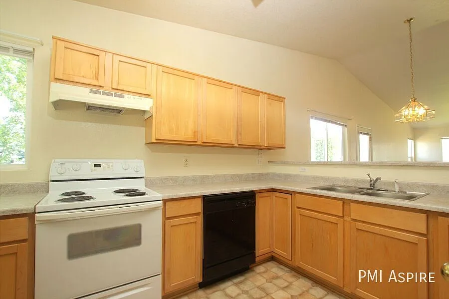 "Charming 3-Bed Home in Longmont with Spacious Layout 1160 Trout Creek Circle Awaits You!" — Photo 4