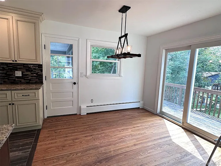 171 Roosevelt Rd — Photo 6