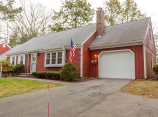 74 Applegate Ln #74, Falmouth, ME 04105