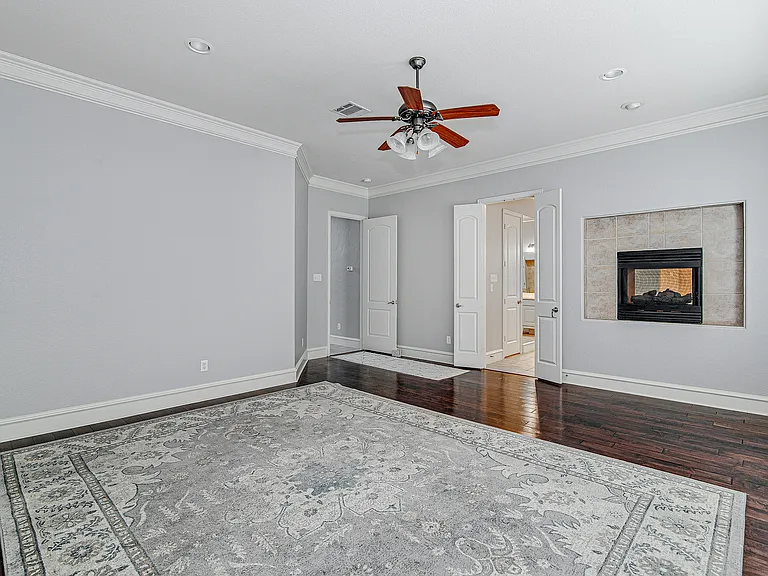 828 Thomas Crossing Dr — Photo 28