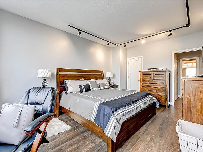 5150 Hidalgo St #402 — Photo 43
