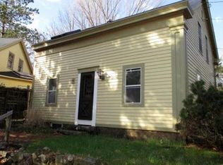 106 High St, Upton, MA 01568