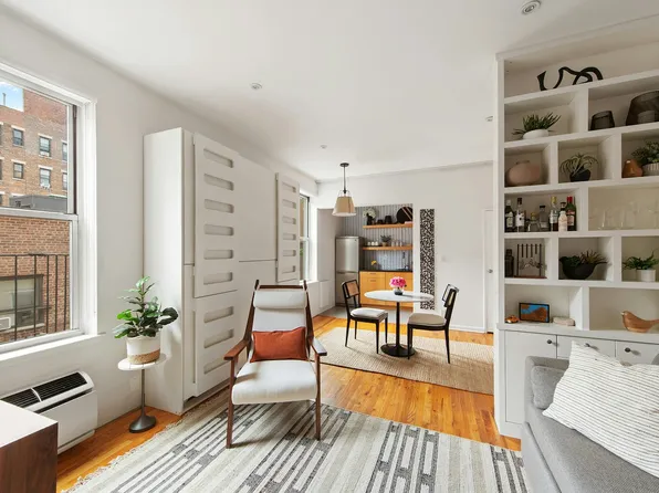 320 West 84th Street 6B image 2 of 6