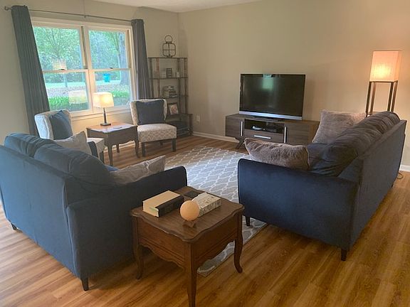 3rd image of 4424 Kings Hwy