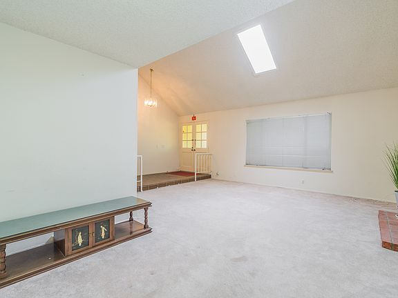 5th image of 1259 Oakburn Dr