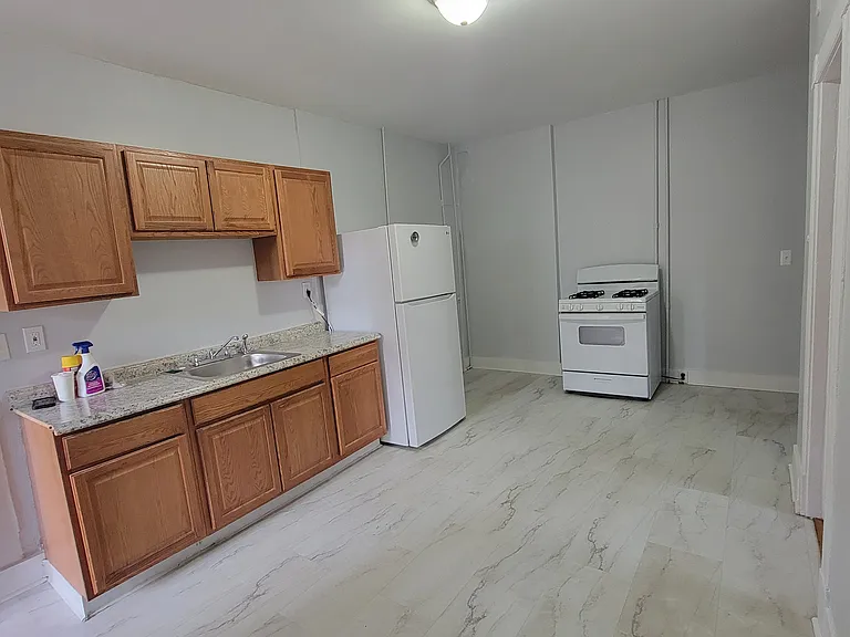 119 Sisson Ave #1S — Photo 19