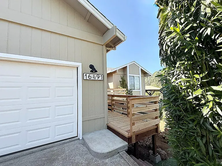 16491 Ridgecrest Ct — Photo 4