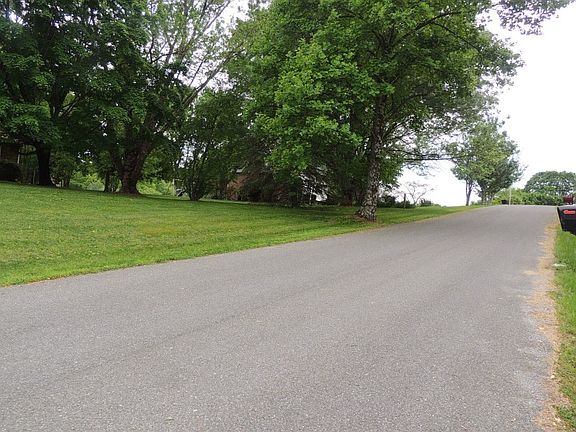 4th image of 248 Overhill Dr