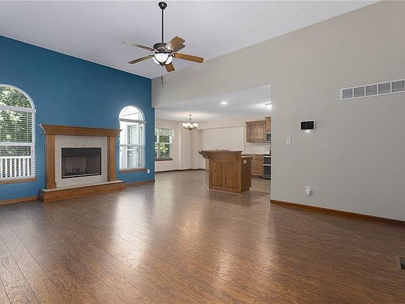 5th image of 4514 NE 73rd St