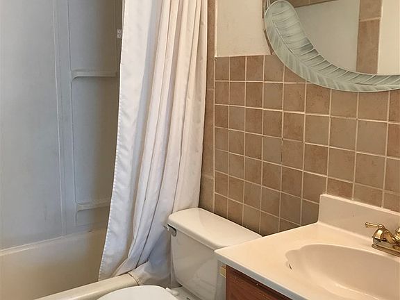 5th image of 4211 N Normandie St