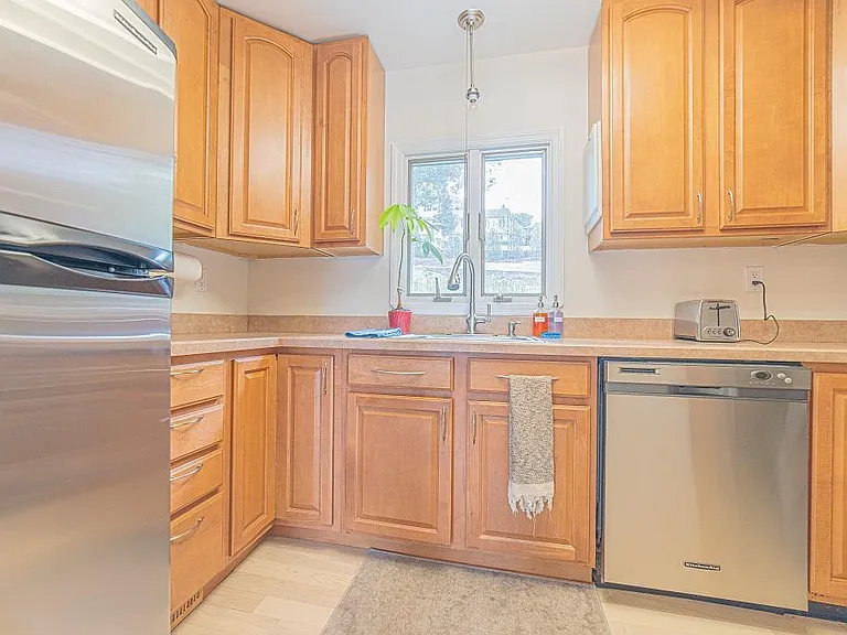 18 Shore Rd — Photo 22