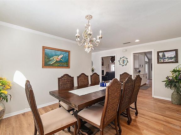 4th image of 9425 SW 21st Ave