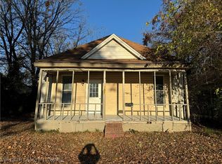 707 Vine St, Van Buren, AR 72956