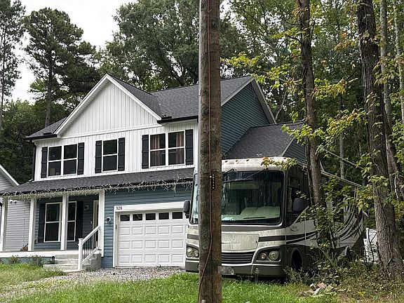2nd image of 328 Circle Ln