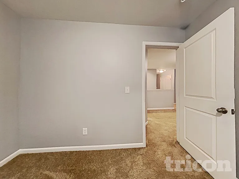 2271 Wentworth Park Dr — Photo 11