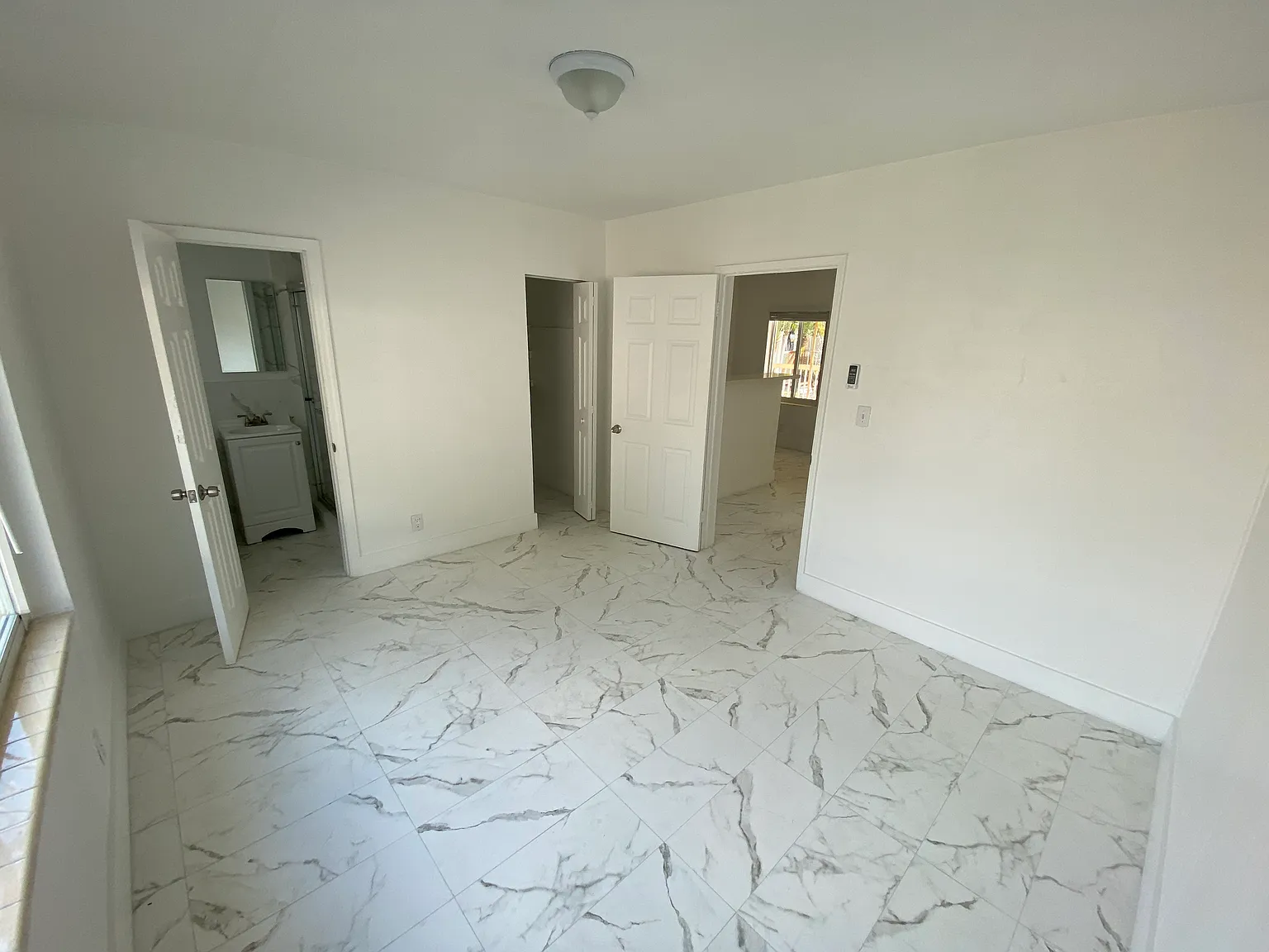 1 bed, 500 sqft, $1,600 — Photo 3