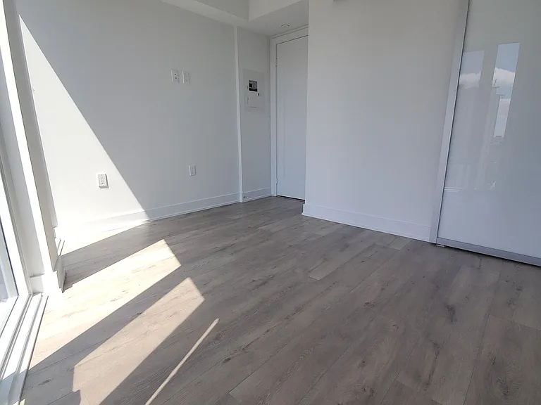 575 Bloor St E #1808 — Photo 3