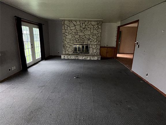 4th image of 111 Forrest Ave