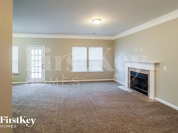3rd image of 878 Ivydale Ln