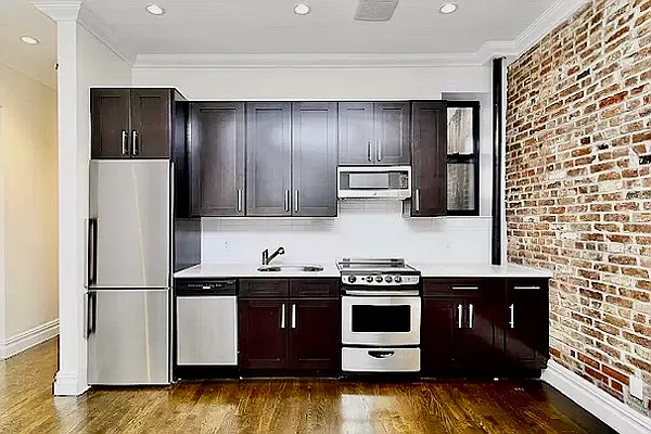 Rented by Avenues Real Estate | media 28