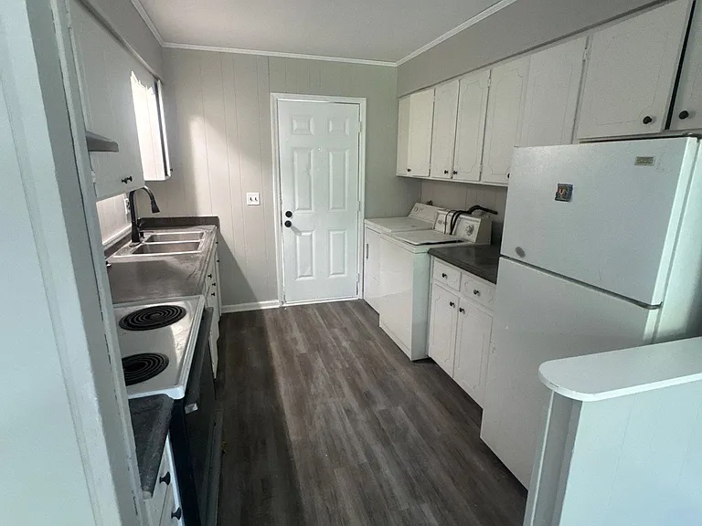 207 Highland St #1 — Photo 3