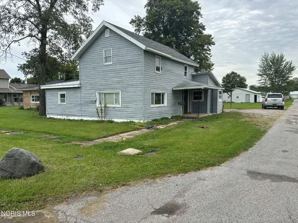 423 S Stearns Ave, Deshler, OH 43516