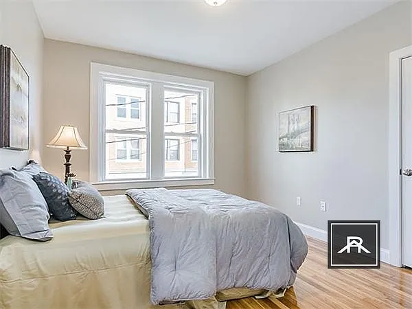 4 Leicester St #4 — Photo 9