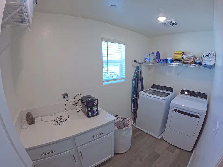 1887 N Filbert Ave — Photo 29