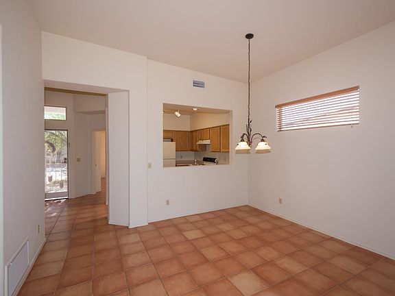 5th image of 315 E Camino Lomas