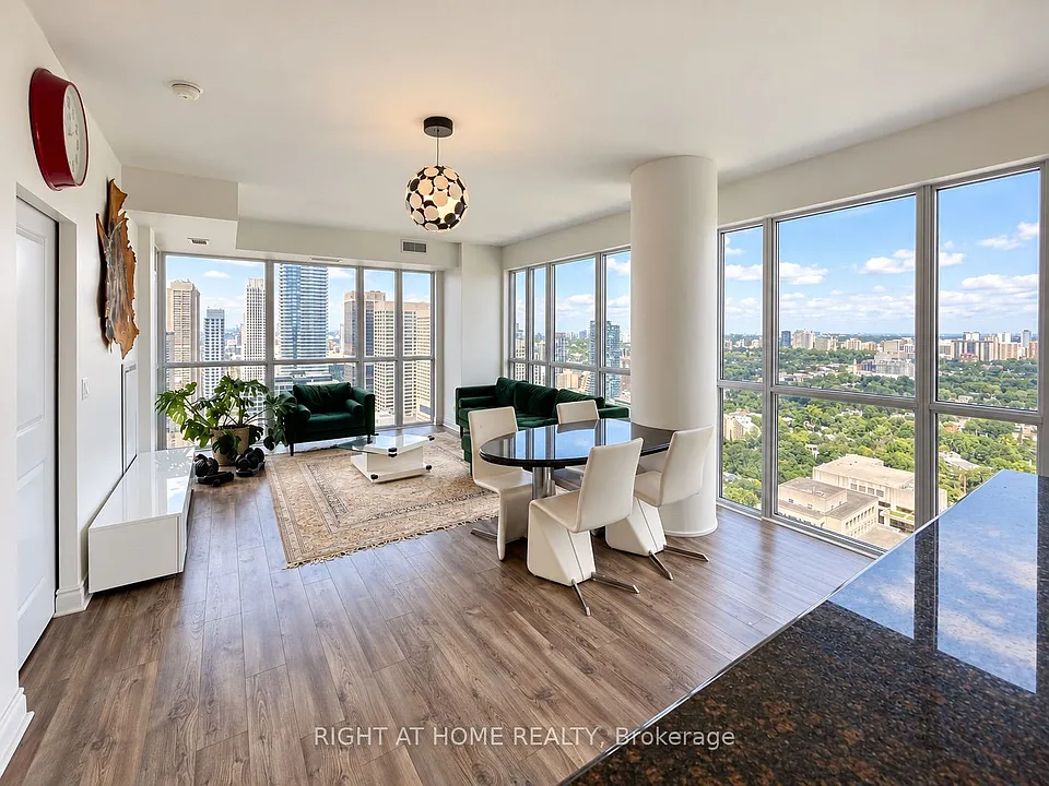 28 Ted Rogers Way #3808