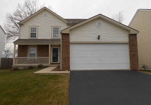3 bed, 2.5 bath, 2240 sqft, $2,615 — Photo 1