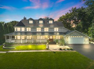 8S452 Bell Dr, Naperville, IL 60565