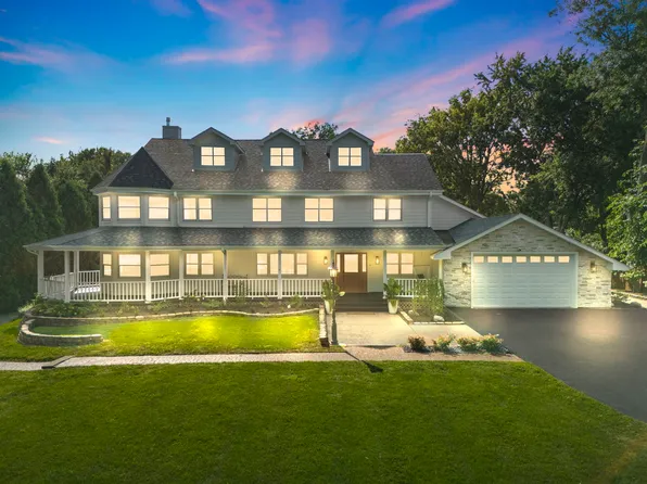 8S452 Bell Dr, Naperville, IL 60565