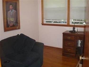 4th image of 6504 Poplar Dr
