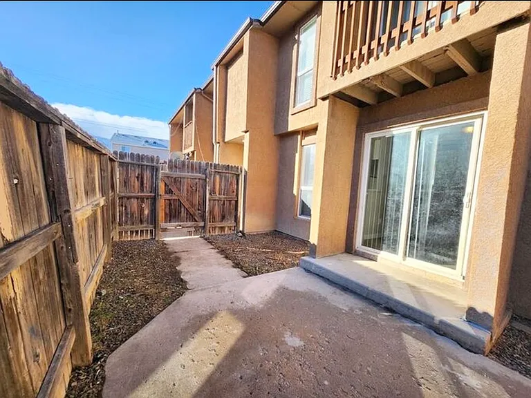 4330 Loomis Ave #2 — Photo 9