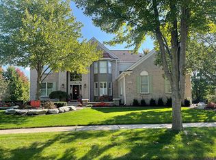 1150 Miners Run, Rochester, MI 48306