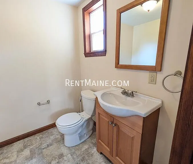 40 Dillingham St — Photo 4