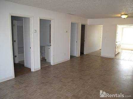 5th image of 26105 Geneva St #2