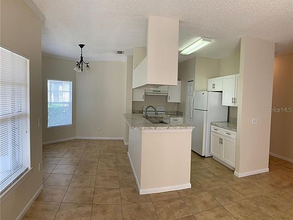 3rd image of 1912 Arbor Lakes Cir #1912