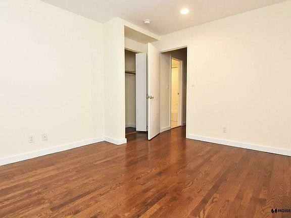 4th image of 326 E 61st St APT 20