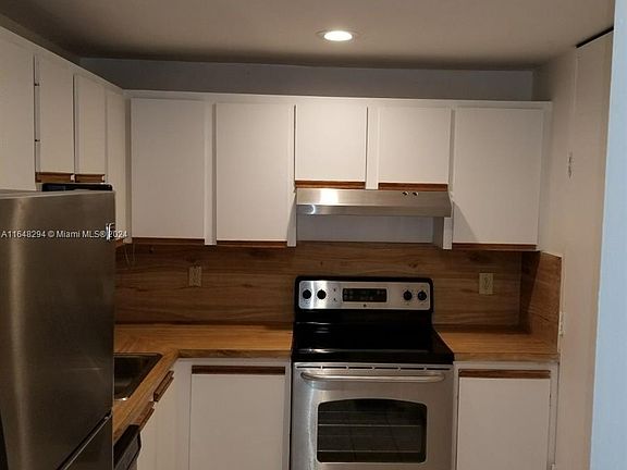 3rd image of 15600 NW 7th Ave APT 414