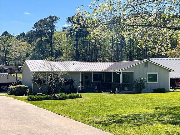 3rd image of 1776 Lakeshore Dr